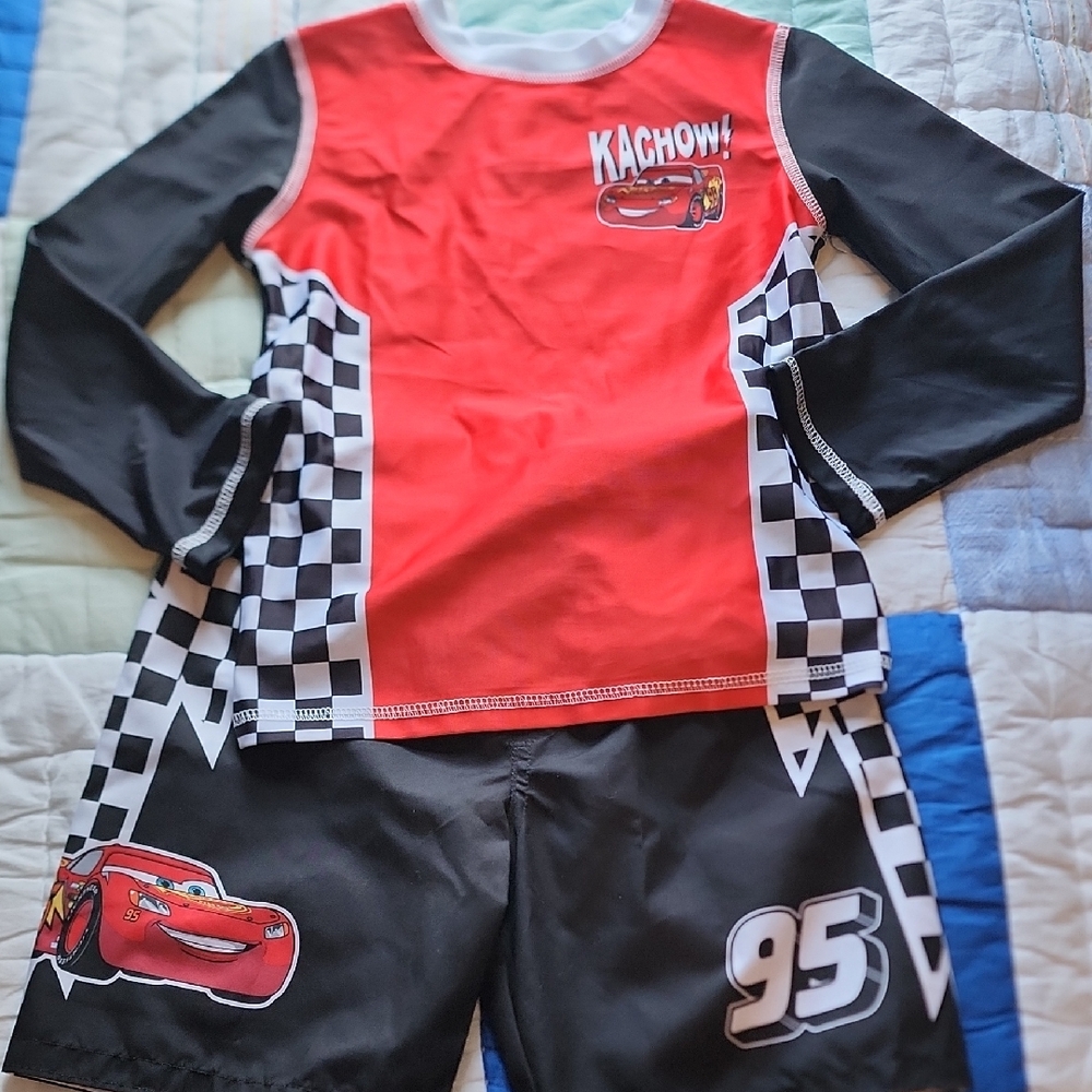 NWT 2 Piece Swim Set Size 6/7